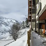 Tirol فندق 2*